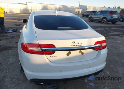 2015 Jaguar Xf 2.0T Premium z USA, uszkodzony, nr VIN SAJWA0FSXFPU60462